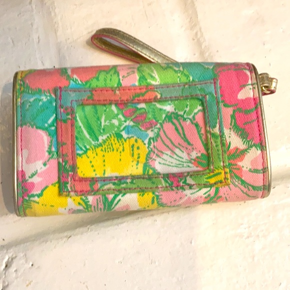 Lilly Pulitzer wristlet. - Picture 2 of 6